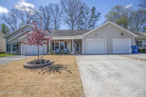 905 Ashley Michelle Ct, Knoxville, TN 37934