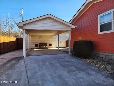 431 Powell Valley Marine Rd, La Follette, TN 37766