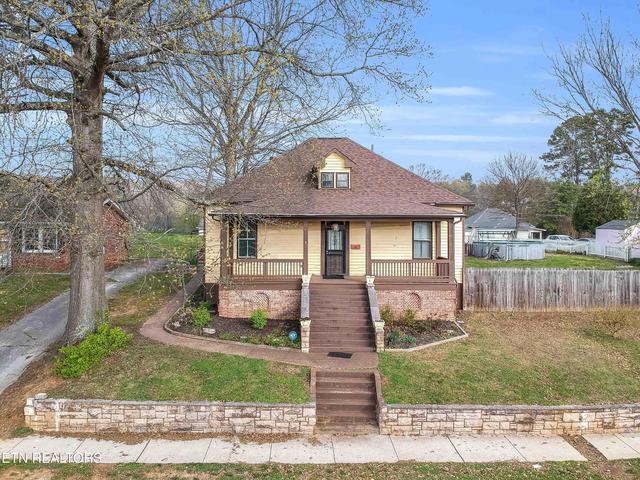 2415 Holbrook Dr, Knoxville, TN 37918 | MLS# 1334572 | 24 Photos - Movoto