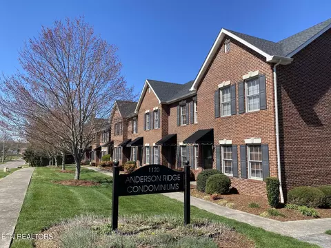 1120 Skyline Dr # 4, Johnson City, TN 37604