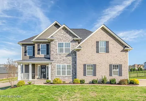 98 Elderberry St, Oak Ridge, TN 37830