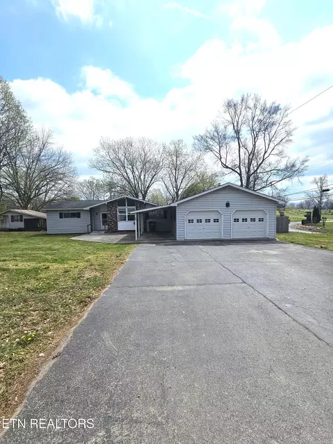 902 Grandview Dr, Maryville, TN 37803