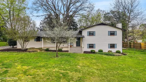 216 Highfield Rd, Knoxville, TN 37923
