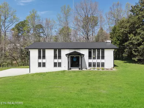 1040 Chris Dale Dr, Seymour, TN 37865