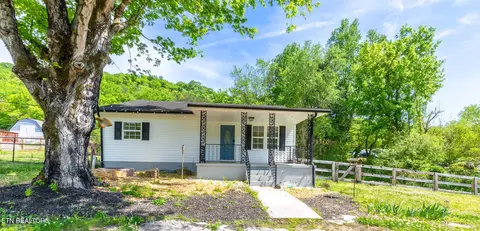 1700 W Brushy Valley Dr, Powell, TN 37849