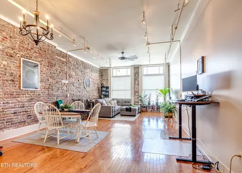 418 S Gay St #503, Knoxville, TN 37902