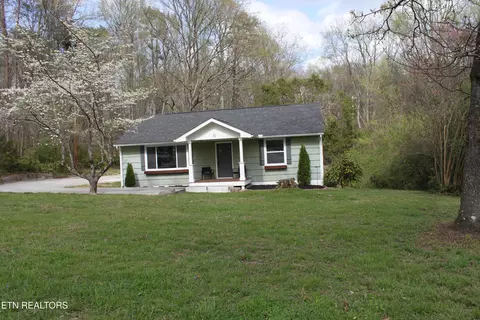 31 E Norris Rd, Norris, TN 37828