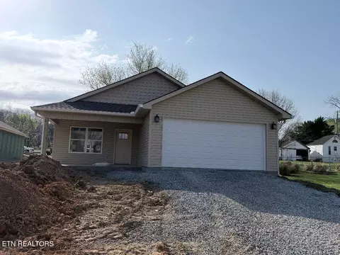 2528 E Clark Ave, Maryville, TN 37804