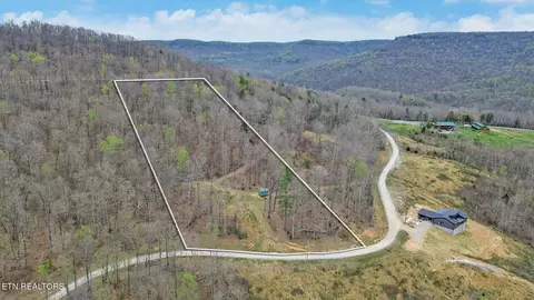 Tomahawk Rd, Jamestown, TN 38556