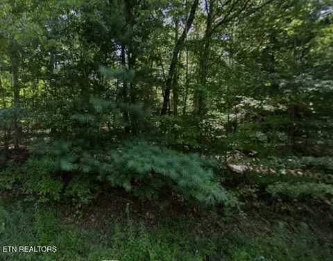 4026 Desoto Dr, Crossville, TN 38572