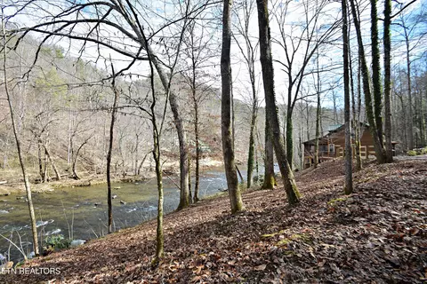Twin Pines Way, Sevierville, TN 37876