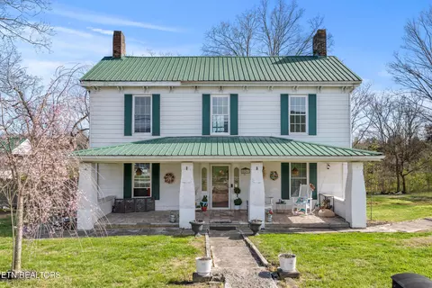 526 Old Middlesboro Hwy, La Follette, TN 37766