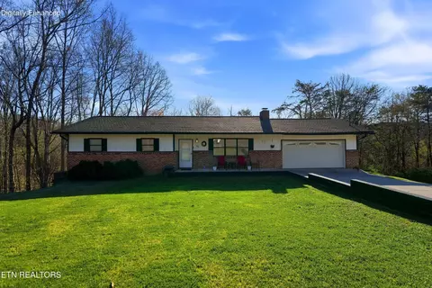 728 Schneider Ln, Sevierville, TN 37862