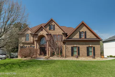 9169 Linksvue Dr, Knoxville, TN 37922