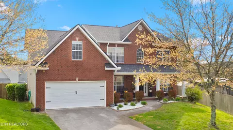 9906 Bassett Ln, Knoxville, TN 37932