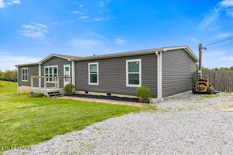 227 Woodby Fridley Rd, Sweetwater, TN 37874