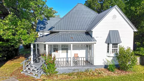 430 Ohio Ave, Etowah, TN 37331