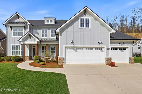 1818 English Ivy Ln, Knoxville, TN 37932