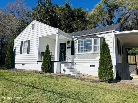 650 Robertsville Rd, Oak Ridge, TN 37830