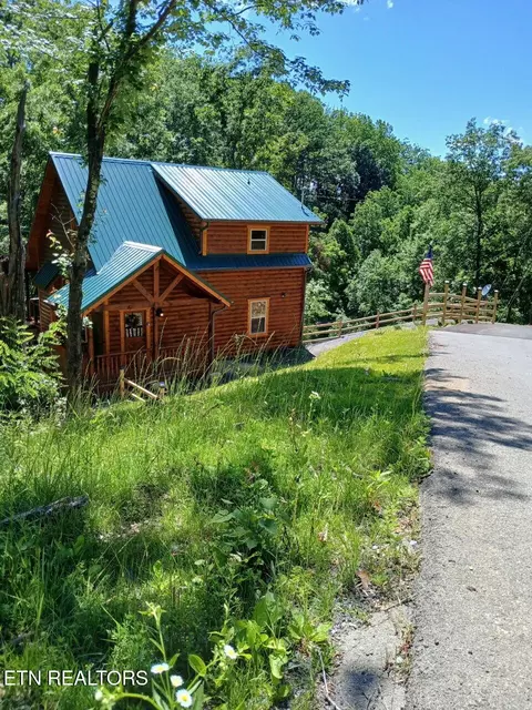 2218 Ridgeland Cir #4, Sevierville, TN 37862