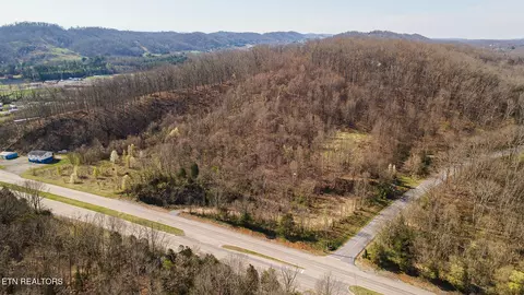 1116 Moreland Dr, Kingsport, TN 37664