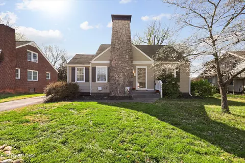 140 Hillcrest Dr, Knoxville, TN 37918
