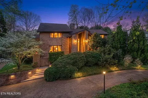 667 Kenesaw Ave, Knoxville, TN 37919