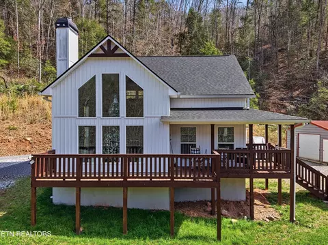 310 Early Branch Rd, Rogersville, TN 37857