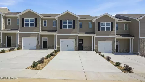 210 Jace Way, Kodak, TN 37764