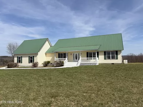 1032 Kendall Smith Rd, Pikeville, TN 37367
