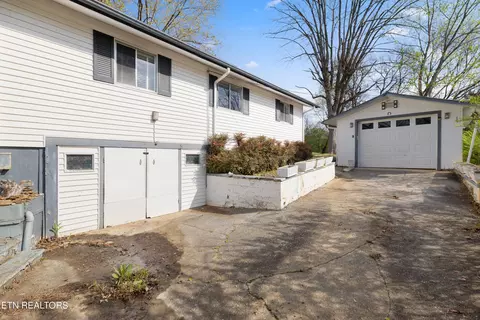 618 Elizabeth St, Maryville, TN 37804