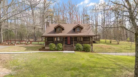 5726 Wolfenbarger Ln, Knoxville, TN 37938
