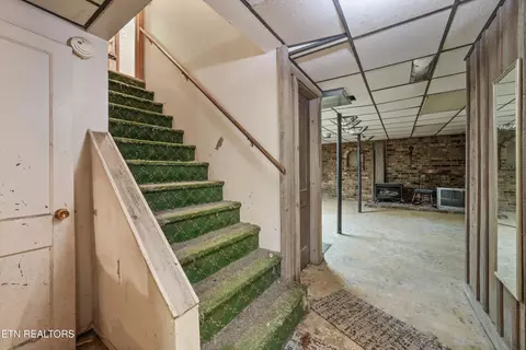 Entry Way - 960 Talbott-kansas Rd, Talbott, TN 37877 photo 3 of 3