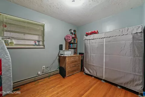 Bedroom - 960 Talbott-kansas Rd, Talbott, TN 37877 photo 1 of 3
