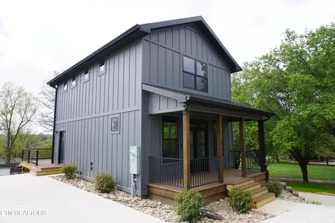 727 Lakewood Dr, Jefferson City, TN 37760