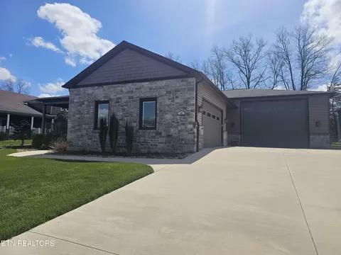 43 Red Oak Dr, Crossville, TN 38555