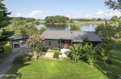 4352 Gravelly Hills Rd, Louisville, TN 37777