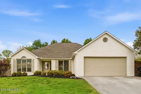 807 Concord Farms Ln, Knoxville, TN 37934