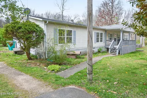 35 Halstead Dr, Crossville, TN 38555