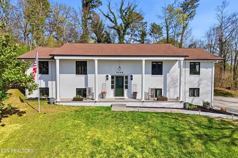 3306 Oak Hill Dr, Maryville, TN 37804