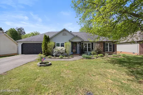 235 Lavista Dr, Maryville, TN 37804