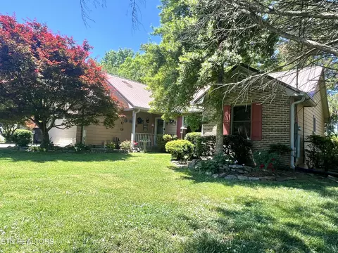 6609 Springer Dr, Knoxville, TN 37918