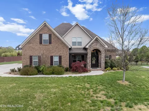 1432 Edenbridge Dr, Alcoa, TN 37701