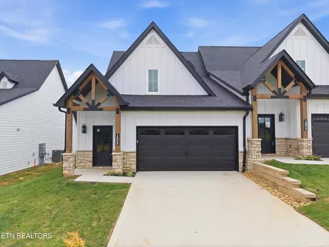 1808 Poplar Springs Pl #93, Maryville, TN 37803