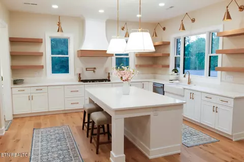 127 Daksi Way, Loudon, TN 37774