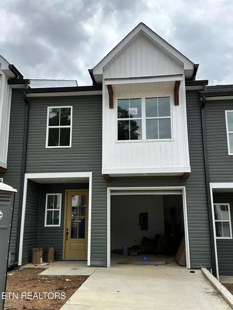 1638 Lateglow Way, Knoxville, TN 37931