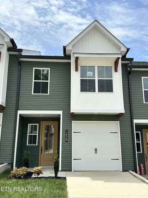 1638 Lateglow Way, Knoxville, TN 37931