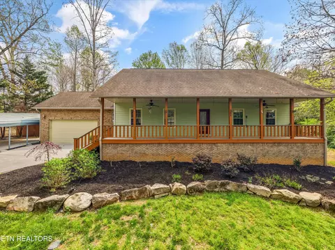 3220 Red Hawk Dr, Maryville, TN 37803