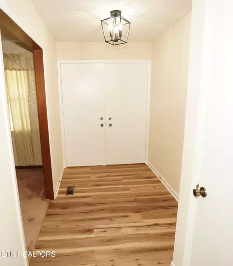 Entry Way - 633 Shaver Dr, Talbott, TN 37877 photo 1 of 1