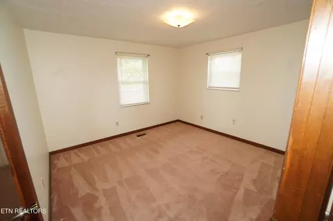 Bedroom - 633 Shaver Dr, Talbott, TN 37877 photo 2 of 3